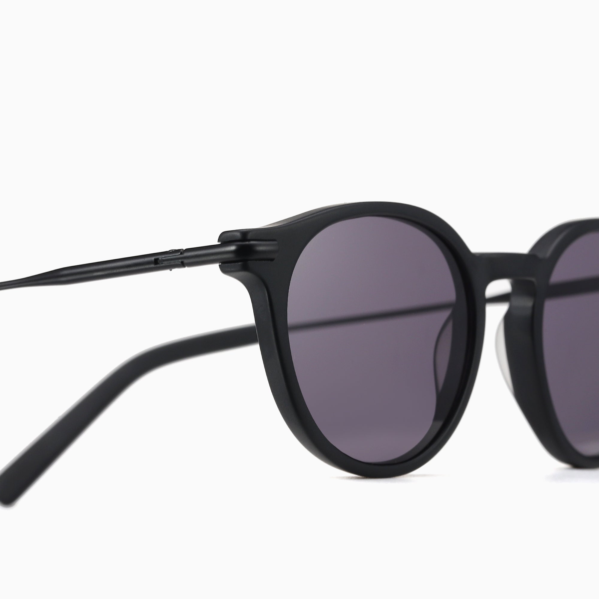 Rocco Sun - Matte Black